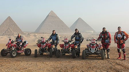 polaris outlaw racks up international wins, The Polaris team poses in front of the pyramids at the Pharaons Rally in Egypt