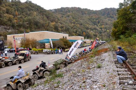 2009 hatfield mccoy trailfest report, Nearly 500 ATVs and UTVs took place in the TrailFest parade this year