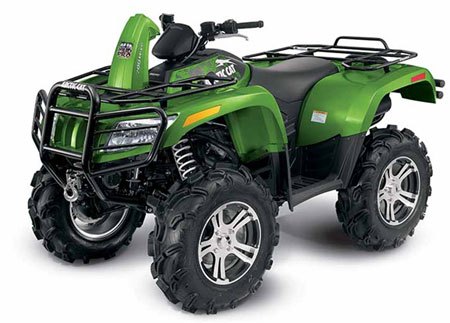 arctic cat offers contingency for mud racing