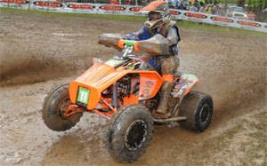 fre ktm gncc race report round 5, Josh Kirkland sprays some mud at Loretta Lynn s