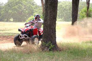 2009 can am renegade 800r efi review, The red color option is new for 2009