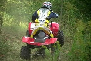 2009 polaris scrambler 500 44 review, There s no shortage of easy to control power in Polaris 498cc mill