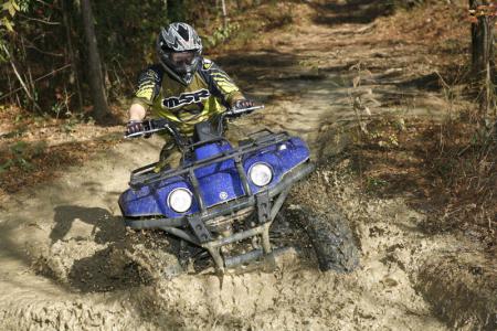 2009 yamaha big bear 400 irs 44 review, The Big Bear 400 is at home in the mud and muck