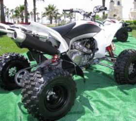 2010 yamaha yfz450x preview, Wheels tires handlebars and ergos are all carryovers from the YFZ450R