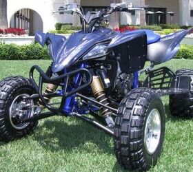 2010 yamaha yfz450x preview, The muted blue plastic and GYTR heel guards make the YFZ450R SE stand out