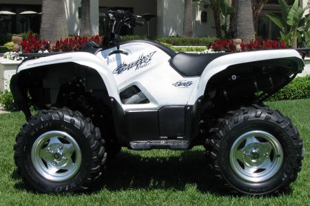 2010 yamaha yfz450x preview, Check out those shiny wheels on the Grizzly 700 FI EPS SE