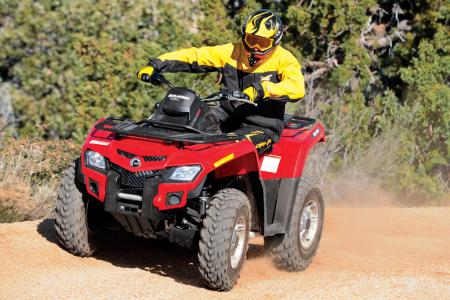 2010 can am outlander 800r efi review, Can Am s front suspension is supple controllable and tunable
