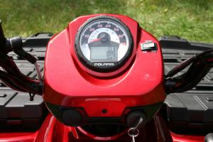 2009 polaris sportsman 800 efi touring review, The large gauge pod displays all the essentials Note the rocker switch on the right side for opening or locking the rear differential