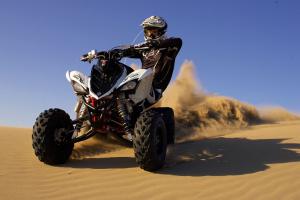 2010 yamaha yfz450r and raptor 700r se review, When it comes to speed the Raptor 700R is tough to beat