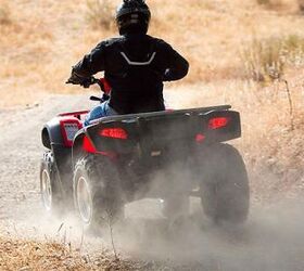 2010 honda fourtrax rincon review, The Rincon s lighter weight and low center of gravity help provide a nimble feel