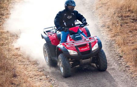 2010 honda fourtrax rincon review, It might not be able to keep up with the 850 950cc crowd but the Rincon is a reliable easy to ride ATV that offers plenty of fun