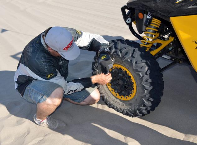 2013 can am maverick 1000r x rs vs polaris 900 rzr xp le eps video, 2013 Can Am Maverick 1000 X rs Tire Pressure