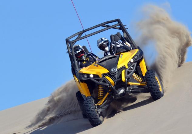 2013 can am maverick 1000r x rs vs polaris 900 rzr xp le eps video, 2013 Can Am Maverick 1000 X rs Action Dune