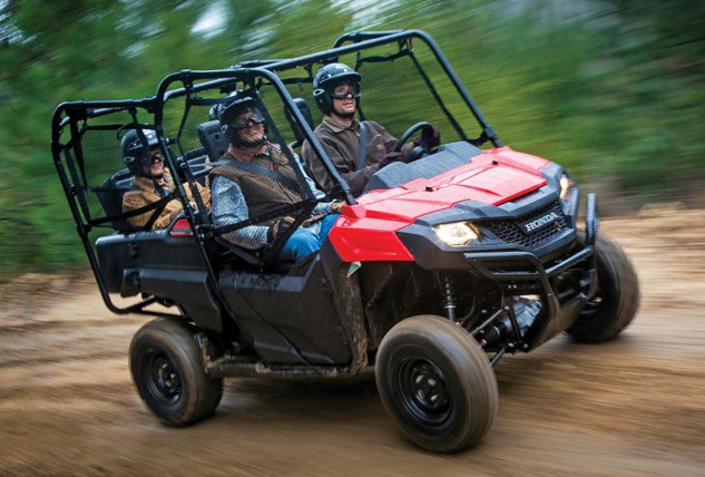 2014 honda pioneer 700 4 vs yamaha viking 700 specs shootout, Honda Pioneer 700 4 Action