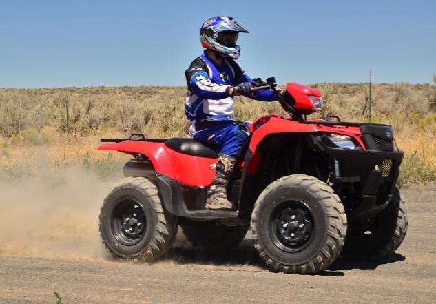 2014 japanese big bore utility atv shootout video, 2014 Suzuki KingQuad 750 Speed