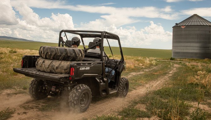 2016 can am defender vs polaris ranger xp 900, Can Am Defender Working