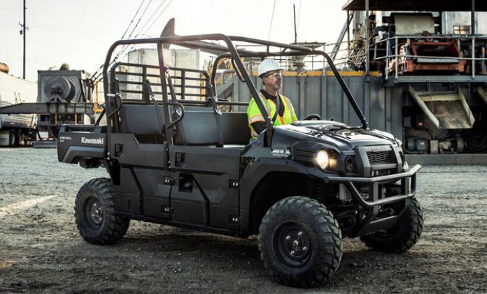 2017 kawasaki mule pro dxt vs polaris ranger crew diesel by the numbers, Kawasaki Mule Pro DXT Working