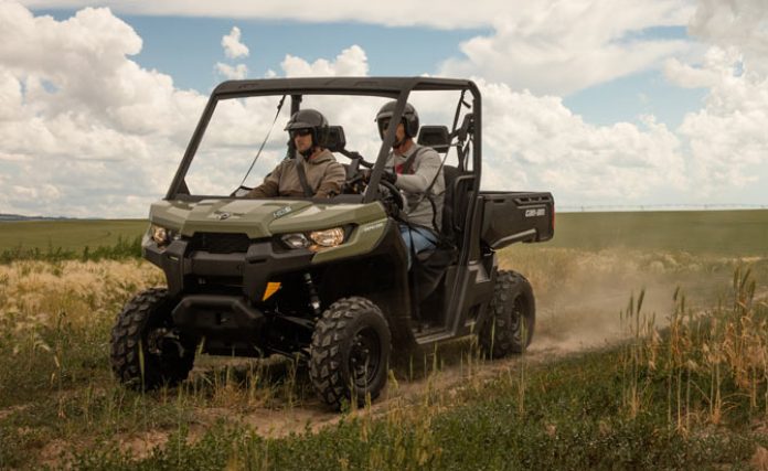 2017 can am defender hd5 vs polaris ranger 570 by the numbers, Can Am Defender HD5 Action