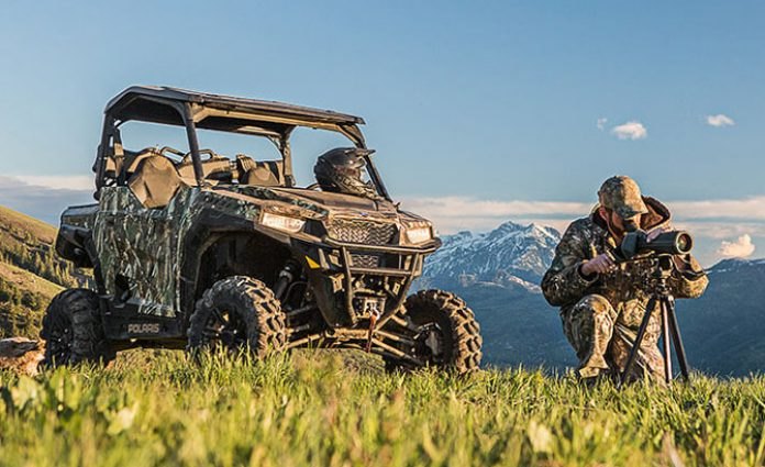 2018 can am commander mossy oak edition vs polaris general hunting edition by the, Polaris General Hunting Edition Field