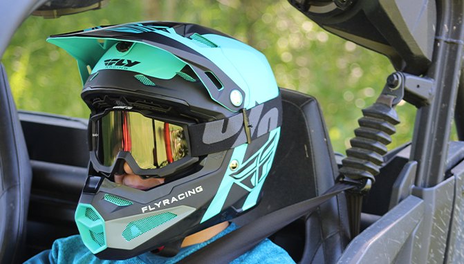 dust mud and the fly racing formula carbon fiber helmet, Fly Formula