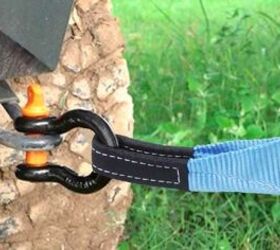 Tow Straps Vs Recovery Straps: Is There a Difference? 