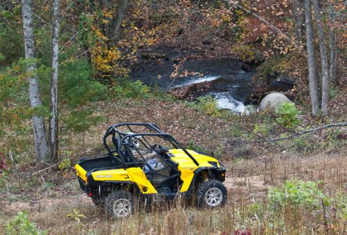 2011 can am commander 1000 xt review, 2011 Can Am Commander Action Right