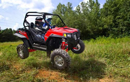 2012 polaris rzr xp 900 review long term test, 2012 Polaris RZR XP 900 Action Jump 02