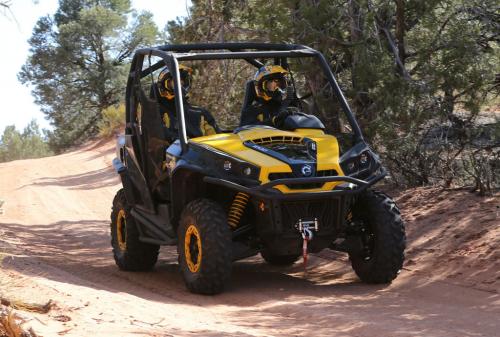 2014 can am maverick and commander lineup preview, 2014 Can Am Commander 1000 XT P Action