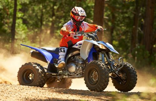 2014 yamaha yfz450r preview, 2014 Yamaha YFZ450R Action Right