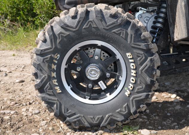 2013 polaris rzr xp 900 eps le review, 2013 Polaris RZR XP 900 EPS Tire