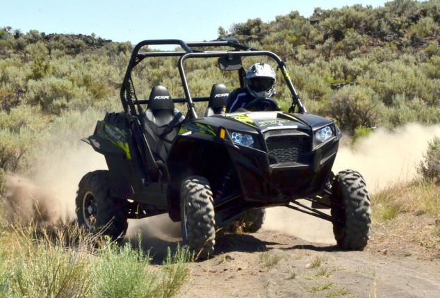 2013 polaris rzr xp 900 eps le review, 2013 Polaris RZR XP 900 EPS Action Drifing