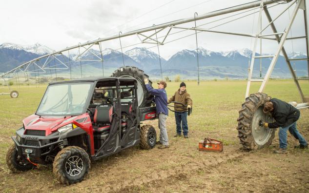 2014 polaris ranger crew 900 and ranger 570 preview, 2014 Polaris Ranger Crew 900 Action Payload