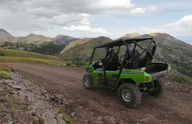 2014 kawasaki teryx4 le review, 2014 Kawasaki Teryx4 Action Rear