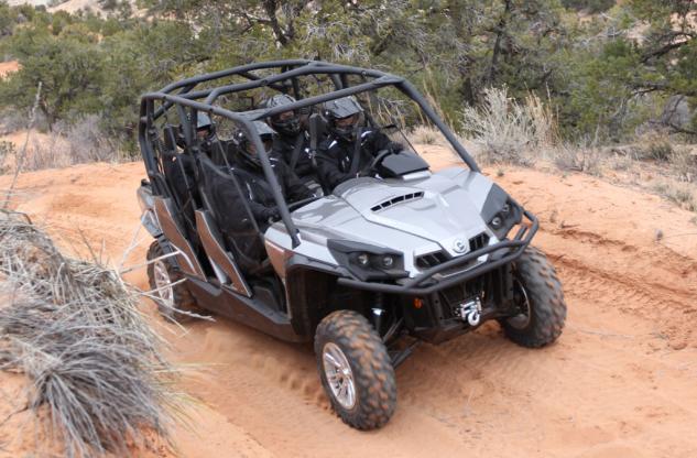 2014 can am commander max 1000 preview, 2014 Can Am Commander MAX 1000 XT Action 02