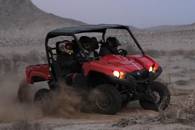 2014 yamaha viking 700 review desert test, 2014 Yamaha Viking 700 Cornering