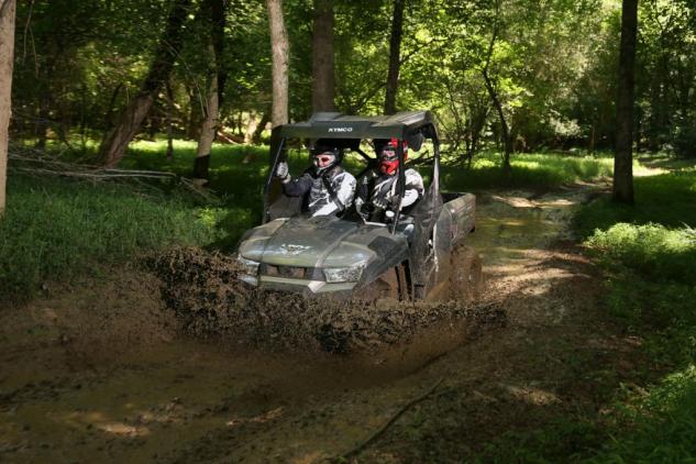 2015 kymco uxv 450i le 4x4 review, 2015 Kymco UXV 450i LE Action Mud