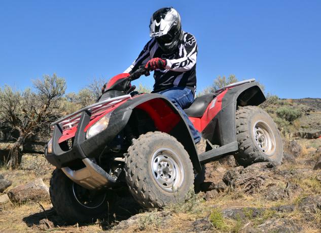 2014 honda fourtrax rincon long term review video, 2014 Honda Rincon Action Rocks