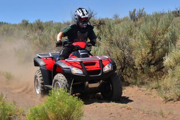 2014 honda fourtrax rincon long term review video, 2014 Honda Rincon Action Fast