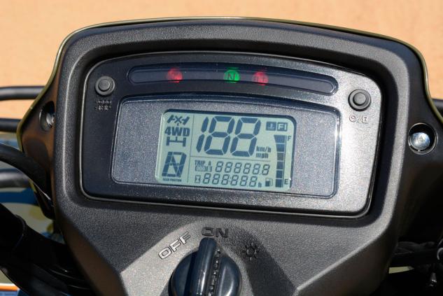2015 suzuki kingquad 500 axi review, 2015 Suzuki KingQuad 500 Info Display
