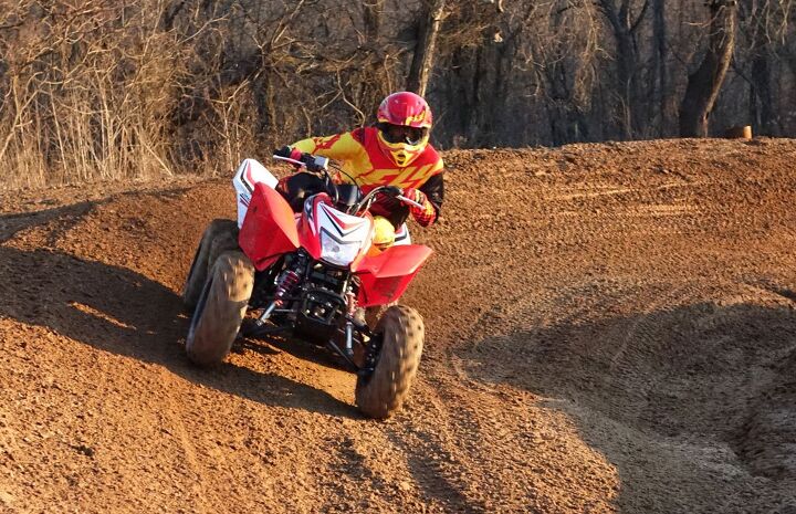 2016 honda trx250x review, 2016 Honda TRX250X Action Cornering