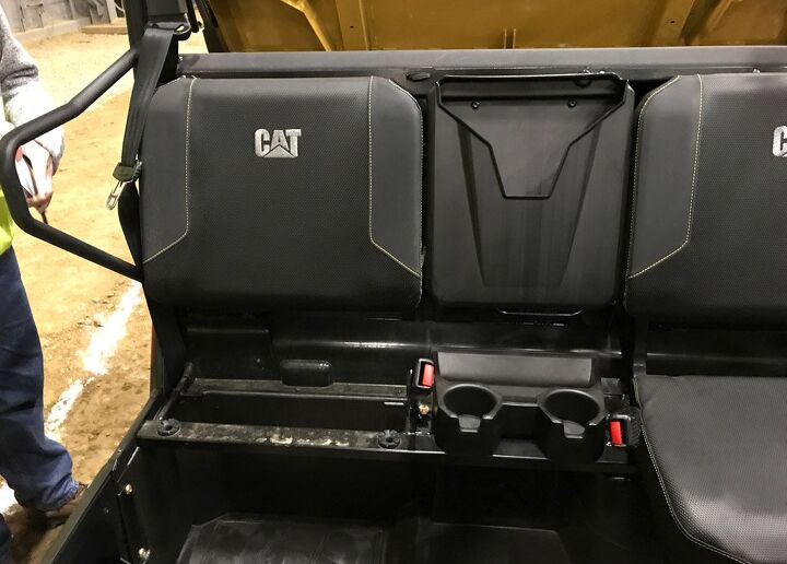 2018 caterpillar cuv82 review first drive, Caterpillar CUV82 Seating
