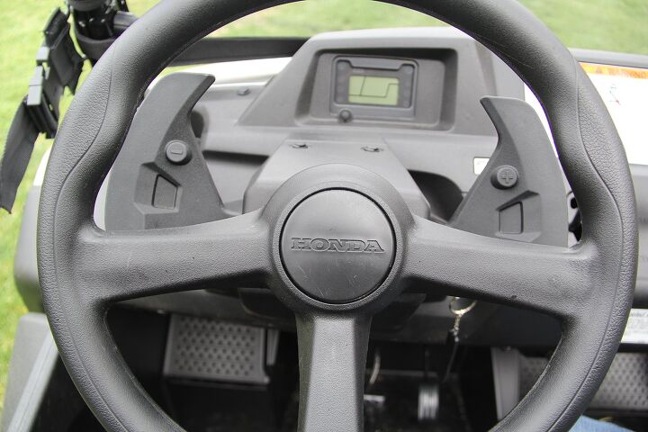 2017 honda pioneer 700 4 deluxe long term review, Honda Pioneer 700 4 Steering Wheel