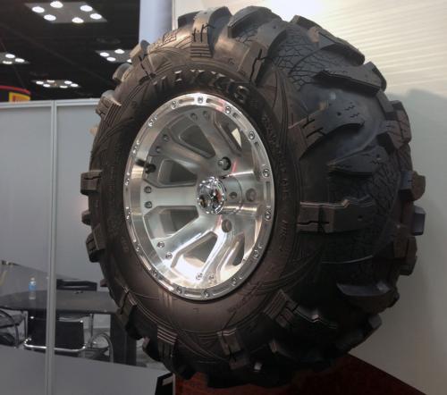 2013 indianapolis dealer expo report, Maxxis Snow Beast
