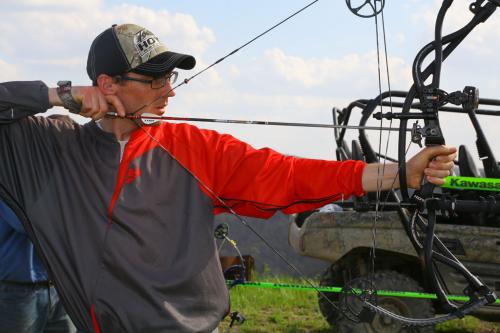 utv riding and zombie hunting, Hoyt Carbon Matrix Draw