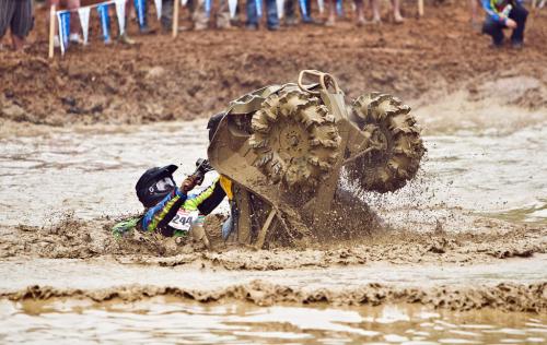 building a serious mud riding machine, Deep Mud Bog