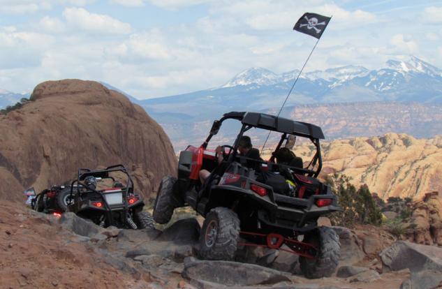 rock crawling tips and tricks, Rock Crawling High Centered