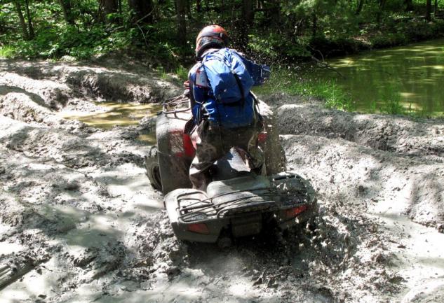 mud riding and honda atvs, Honda Rancher 400 AT Mud Action