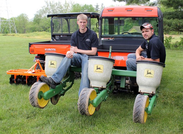 inside utv hitchworks, Dale McOsker and Cody Tipton UTV Hitchworks