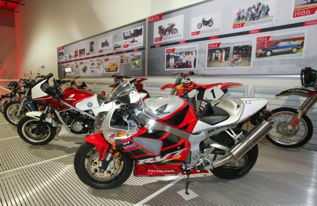 atv heritage on display at honda museum, Honda Museum WING7170