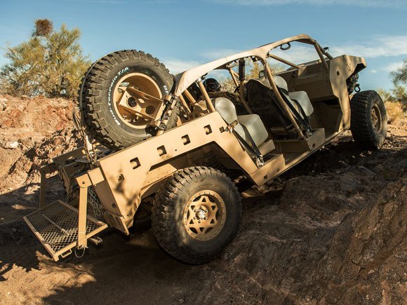 polaris defense unveils dagor ultra light combat vehicle, Polaris DAGOR Action Right